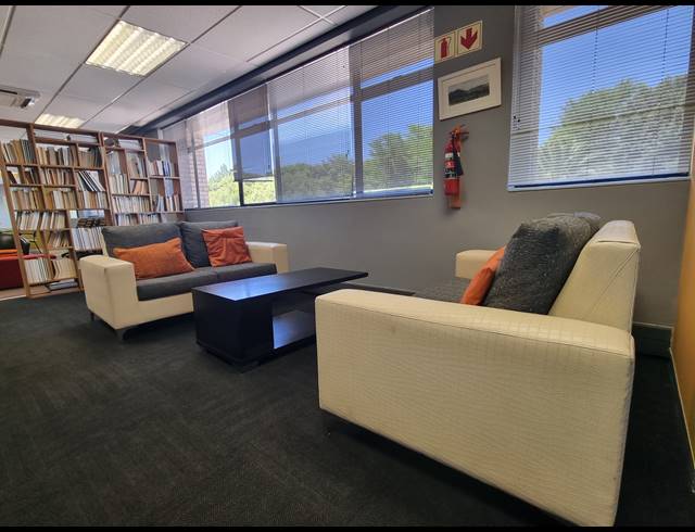 1,832M² OFFICE FOR SALE IN WOODMEAD
